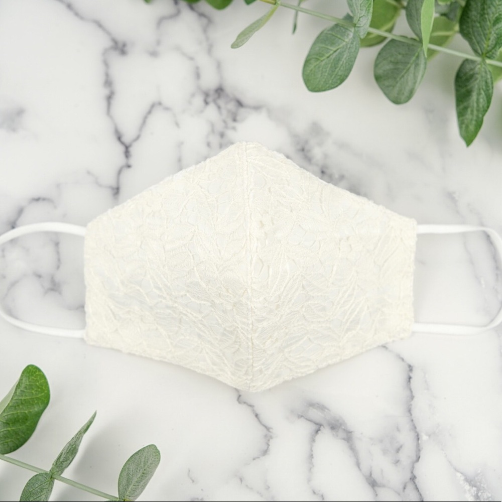 White lace face mask, 3 layers with filter pocket